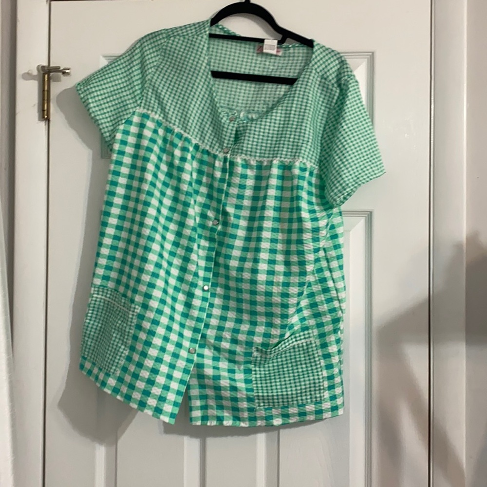 NWT gingham button down blouse
